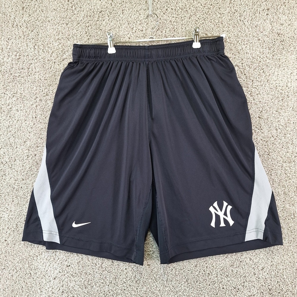Nike Shorts Mens XL Black New York Yankees MLB Dri-FIT Athletic Sportswear